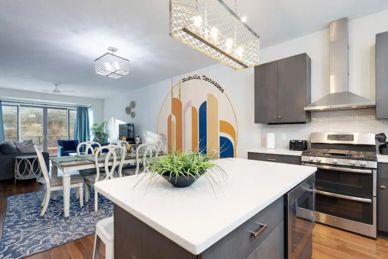 Modern Townhome, Large Game Room, 10Min To Downtown! Sleeps 10! Νάσβιλ Ηνωμένες Πολιτείες της Αμερικής