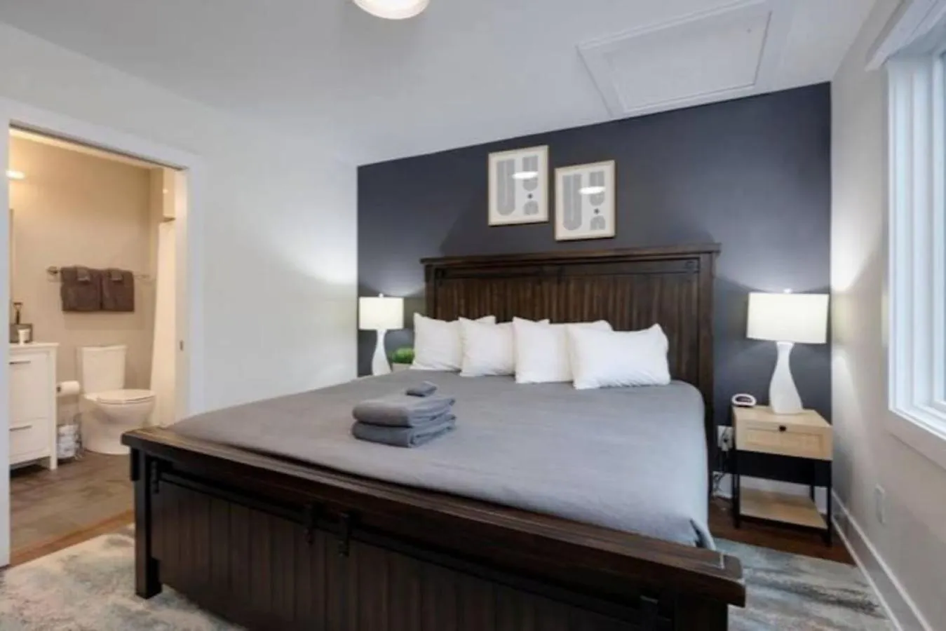 Modern Townhome, Large Game Room, 10Min To Downtown! Sleeps 10! Nashville United States