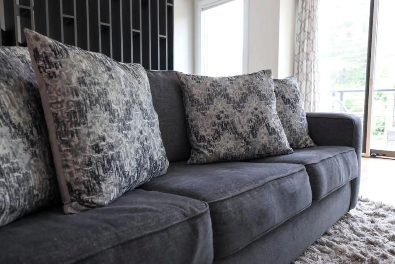 Modern Townhome, Large Game Room, 10Min To Downtown! Sleeps 10! Nashville