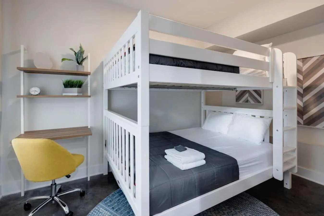 Modern Townhome, Large Game Room, 10Min To Downtown! Sleeps 10! Nashville 0*,  United States