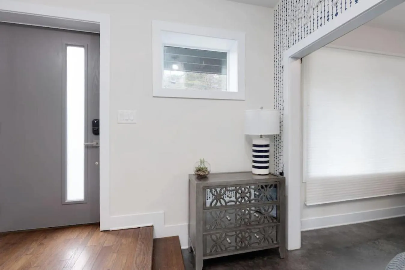 Modern Townhome, Large Game Room, 10Min To Downtown! Sleeps 10! Nashville